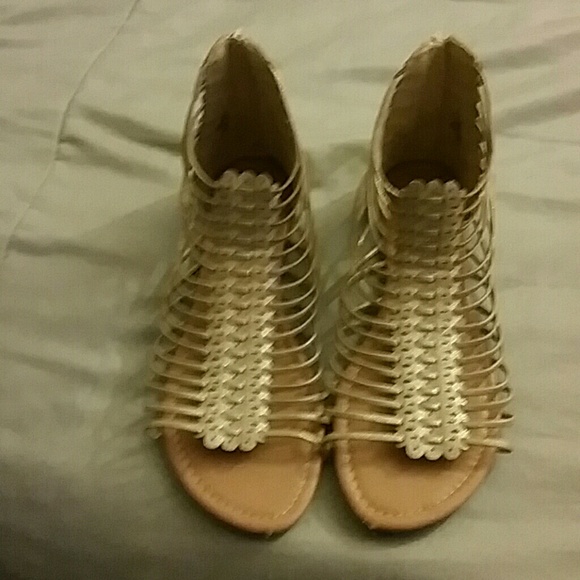 Bronze sandles