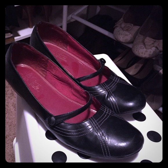 Life Stride Mary Janes