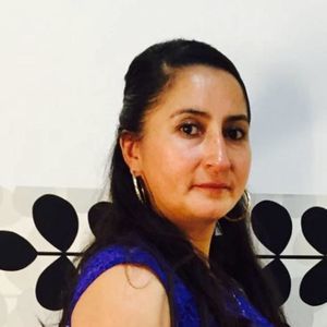 Meet your Posher, Carmita