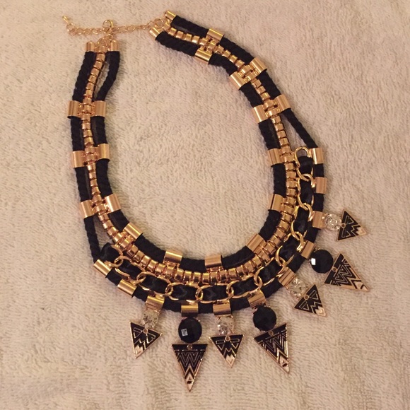 Black woven statement gold necklace - Picture 3 of 4