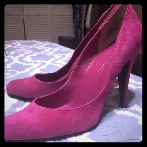 Michael Shannon pink suede pumps