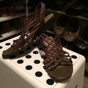 Brown Impo stretch sandals