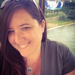 Meet your Posher, Jena