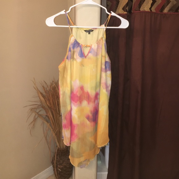 Strap top with vibrant colors!