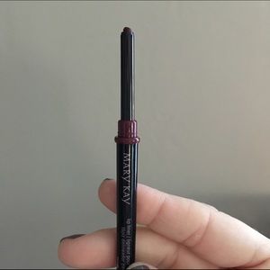 💄New Mary Kay Plum Lip Liner!