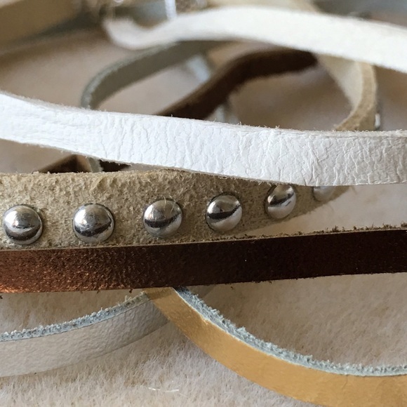 💡Silver Accented Leather Choker◻️ - Picture 4 of 4