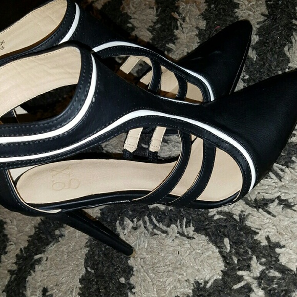 GX by Gwen Stefani $40 OBO
