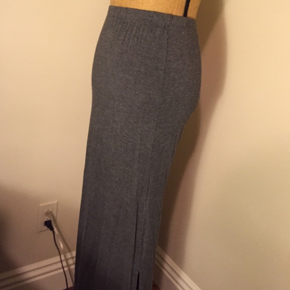 BRANDY MELVILLE GREY MAXI SKIRT - Picture 3 of 4