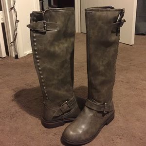 TRADE ! Grey calf high boots NEW
