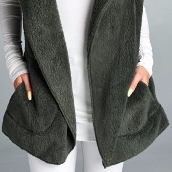 💚Faux Fur Plush Vest with Pockets - Picture 3 of 4