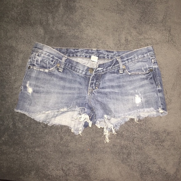 Abercrombie & Fitch Blue Jean Short Shorts