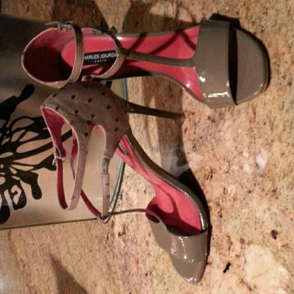 Shoes - Picture 2 of 4