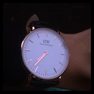 Daniel Wellington watch black leather band