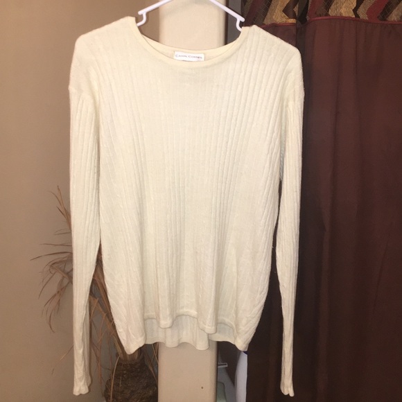 Cream Long sleeved sweater!