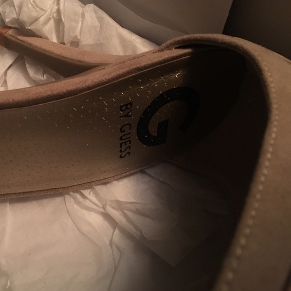 Guess Heels - Picture 2 of 3