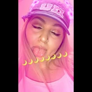 Meet your Posher, Monique