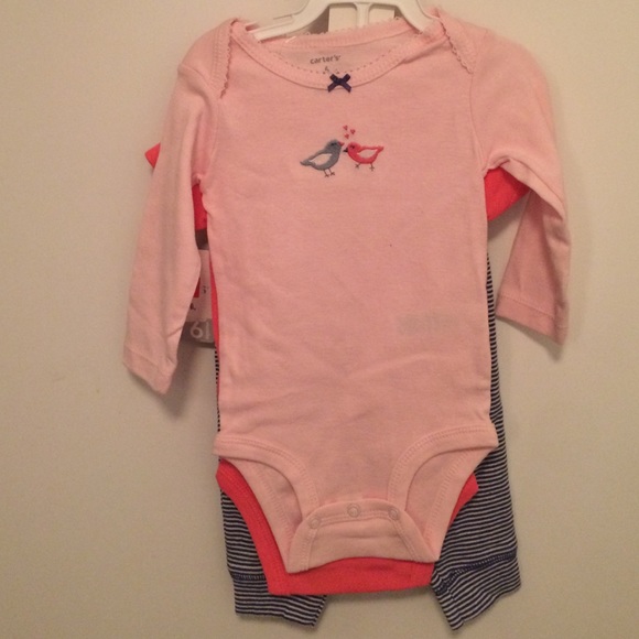 BNWT 3pc set from Carters. Size 6mos