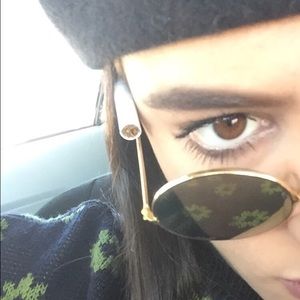 Meet your Posher, Corey