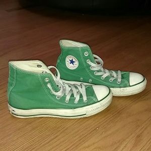 High Top Chuck Taylor's Converse Womens 6, Mens 4