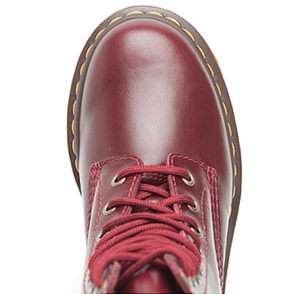 💔SOLD💔Dr. Marten's Pascal 8-Eye Boot