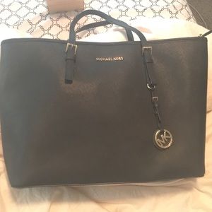 Michael Kors jet set travel purse