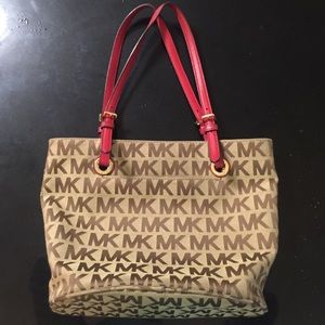 Michael Kors purse - Like New!