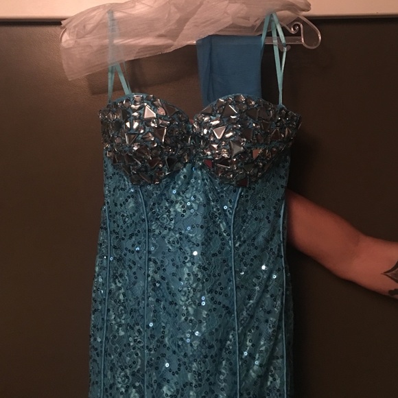 PROM DRESS