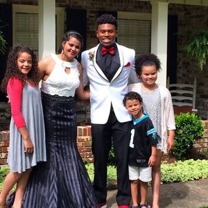 Meet your Posher, Auburn