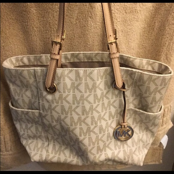 Michael kors purse