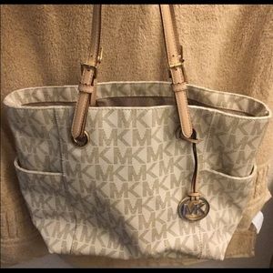 Michael kors purse