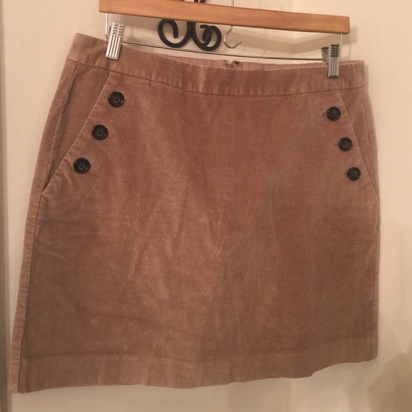 Tan lightweight corduroy skirt with buttons - Picture 1 of 4