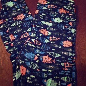EUC LuLaRoe OS fish leggings 🐠🐠