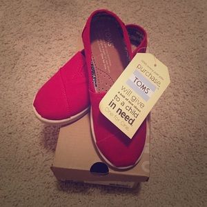 Red TOMS