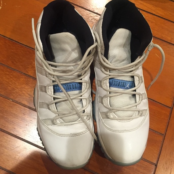 Jordan 11 legend blue