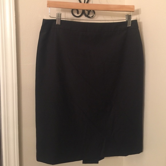 Black straight skirt - button detail kick pleat - Picture 1 of 4