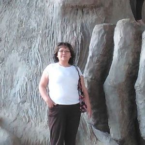 Meet your Posher, Lorraine