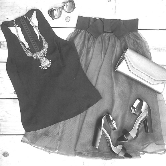 Silver Gray Organza Skirt - Picture 3 of 4