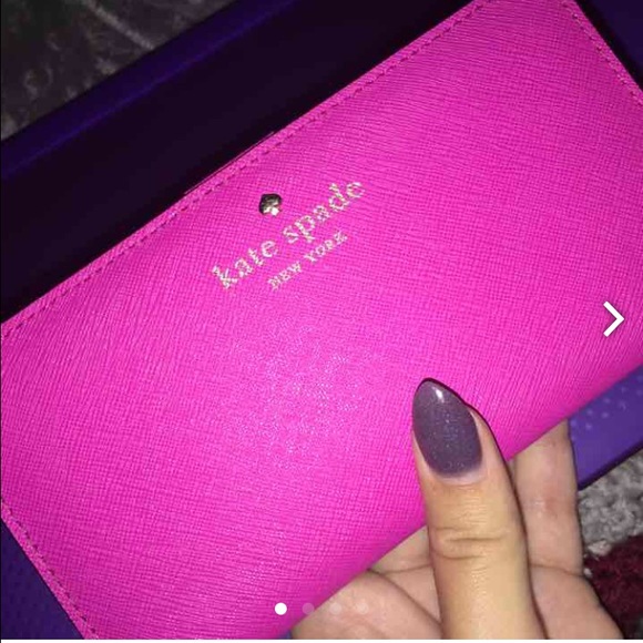 👛SOLD 👛New Hot Pink Kate Spade Wallet