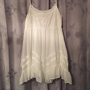 White billabong dress