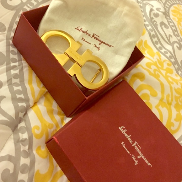 Salvatore Ferragamo Large-Gancini Buckle