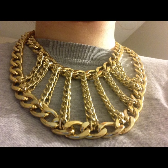 Costume statement necklace