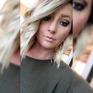 Meet your Posher, Allyssa