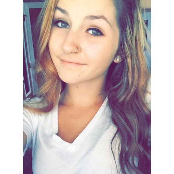 Meet your Posher, Cierra