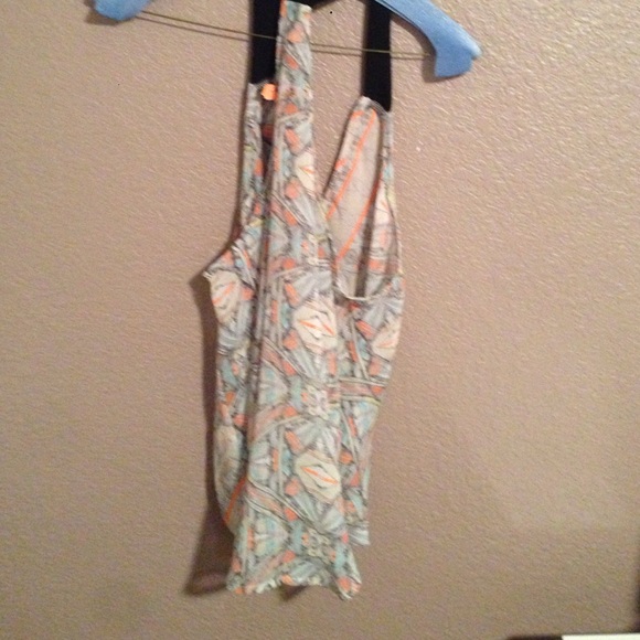 Patterned tank top - Picture 2 of 2