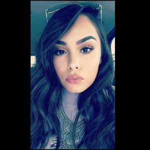 Meet your Posher, Esmeralda