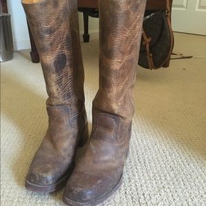 FRYE Campus 14L boots size 9