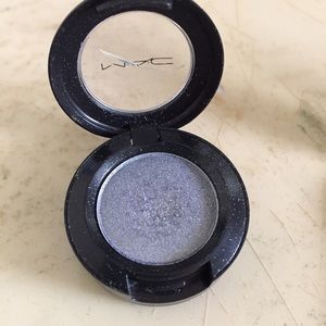 MAC eyeshadow: idol eyes