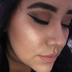 Meet your Posher, Myra