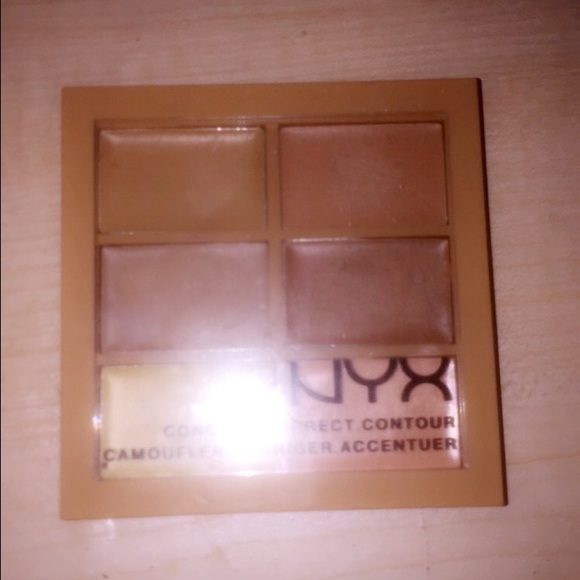 Nyx conceal corrector & golden metallic eyeliner - Picture 3 of 3