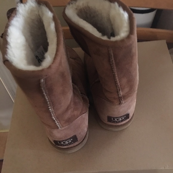 UGG Classic short boots normal wear tear like new